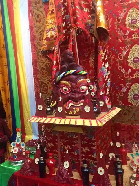 上师参加喇荣五明佛学院护法节_寺院新闻_